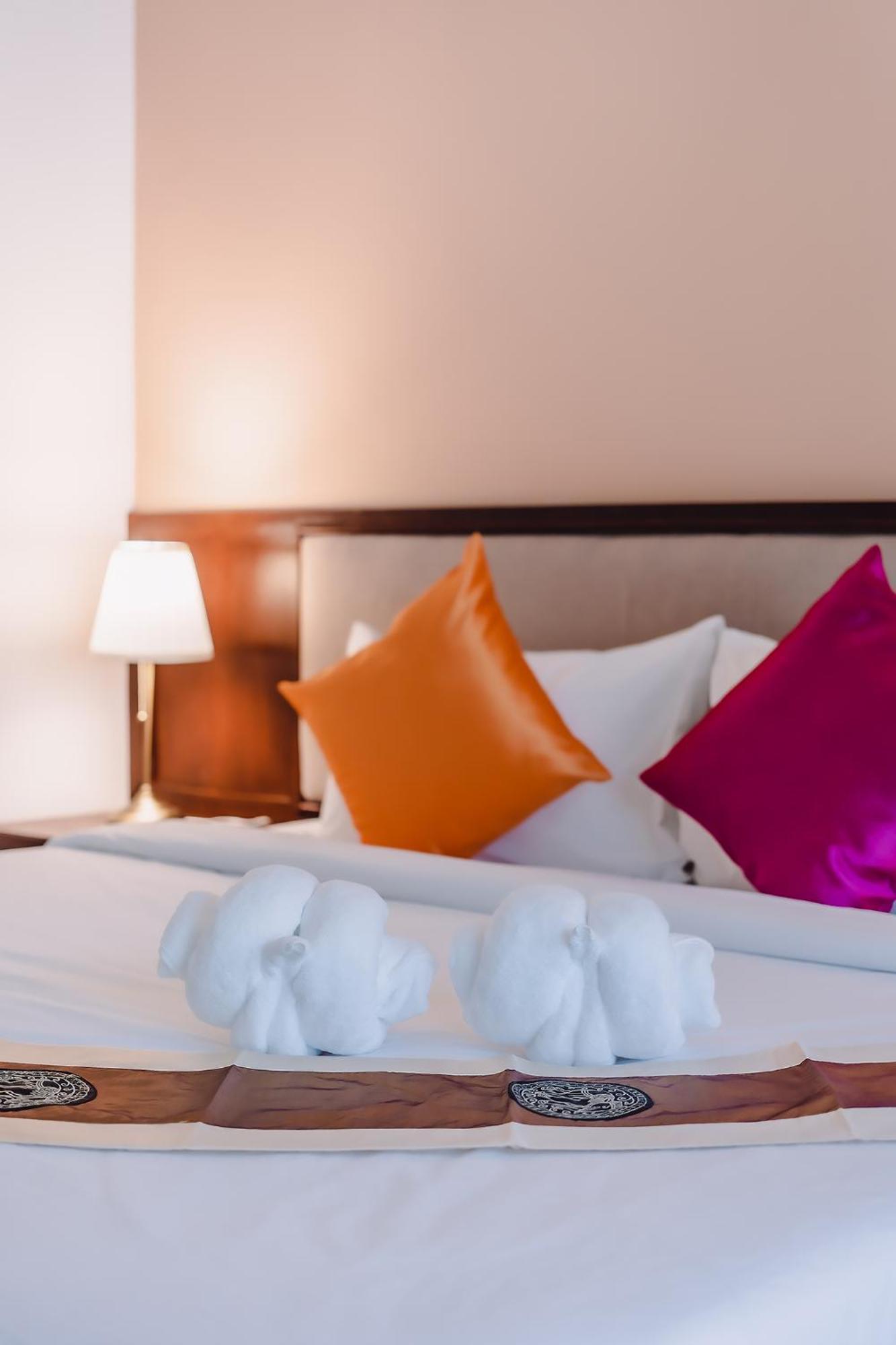 Bauman-Ville Hotel Patong Dış mekan fotoğraf