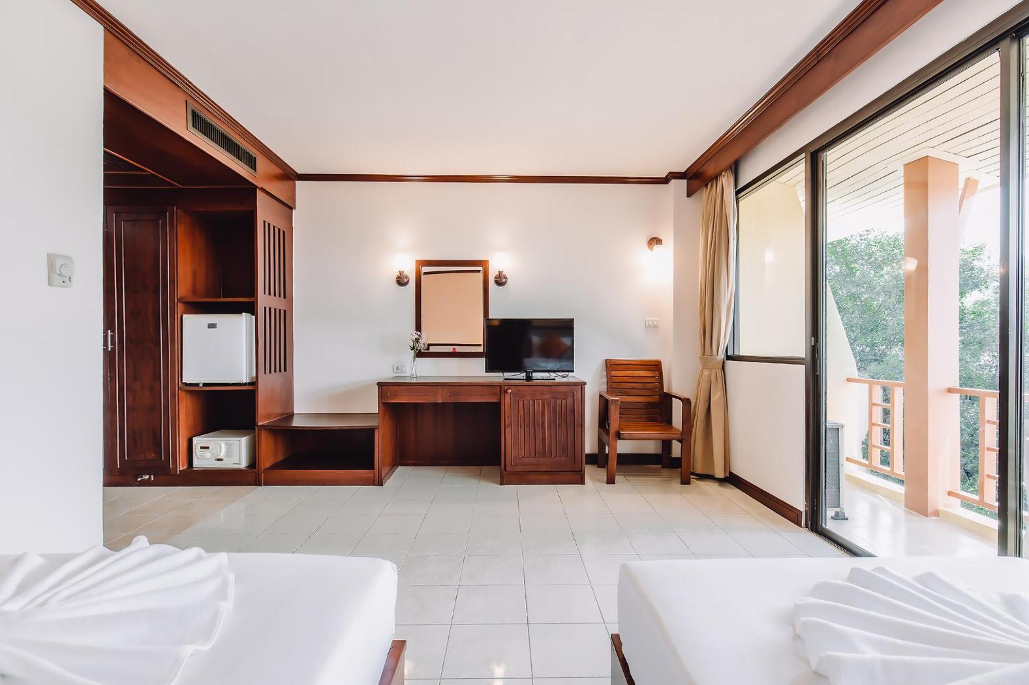 Bauman-Ville Hotel Patong Dış mekan fotoğraf