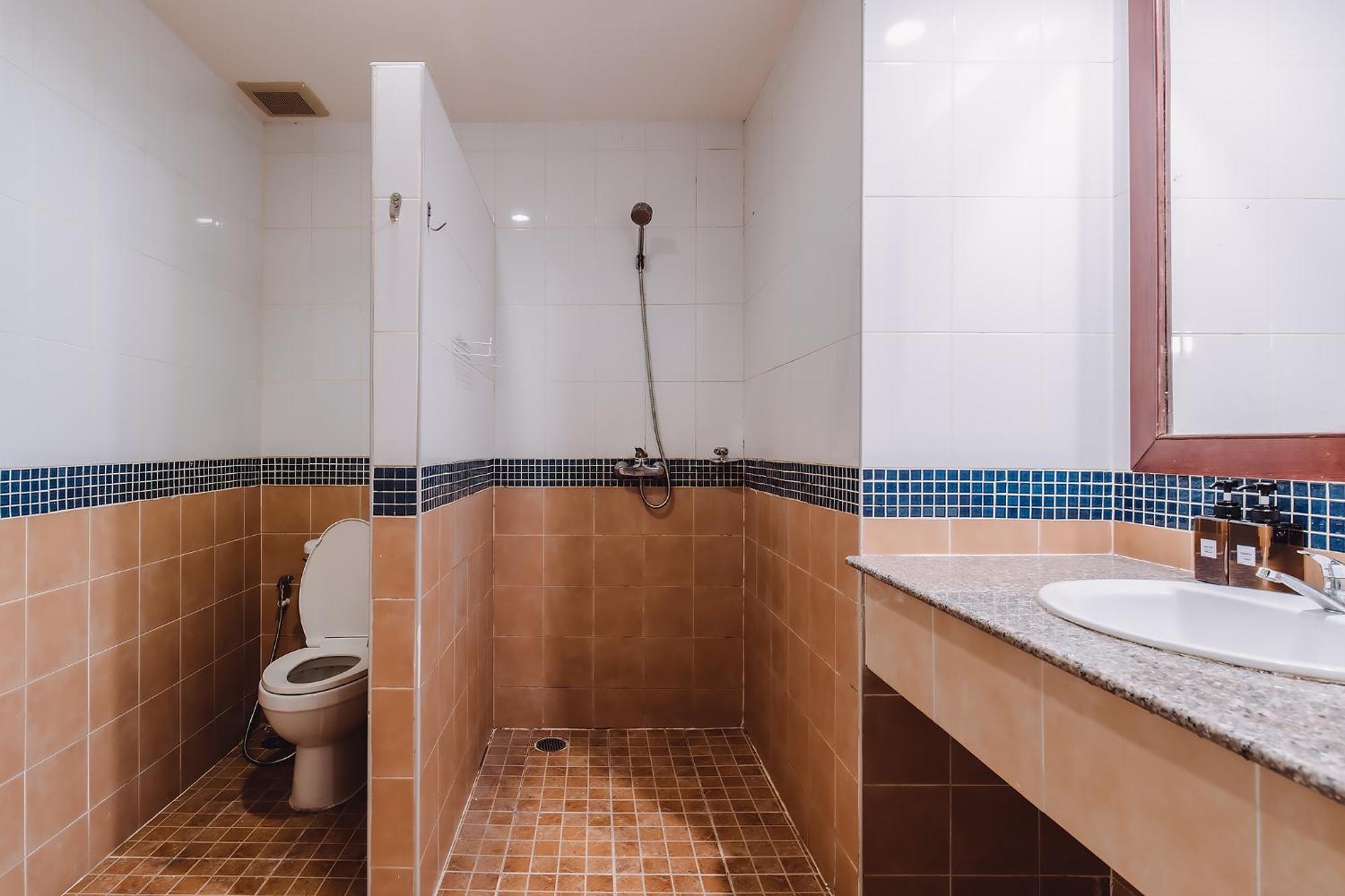 Bauman-Ville Hotel Patong Dış mekan fotoğraf